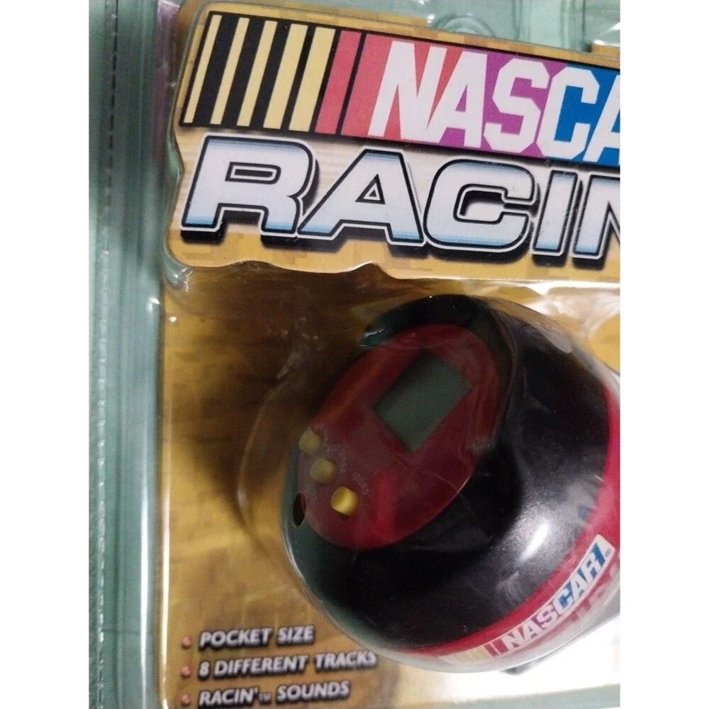 Nascar Racin' Radica 2000 Model 71001 Game Pocket Size New Sealed